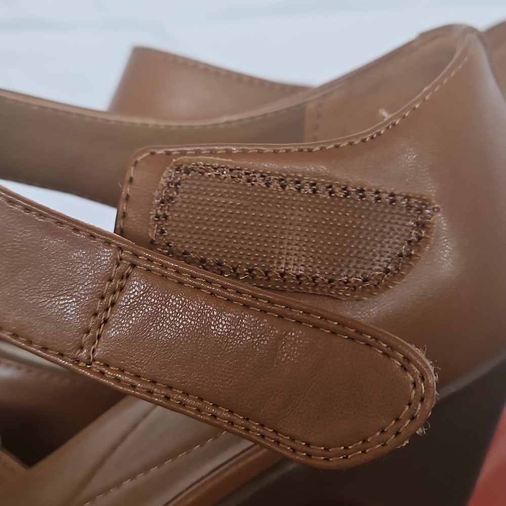 Easy Spirit Women's Tan Brown Mary Jane Block Heels - Picture 5 of 8